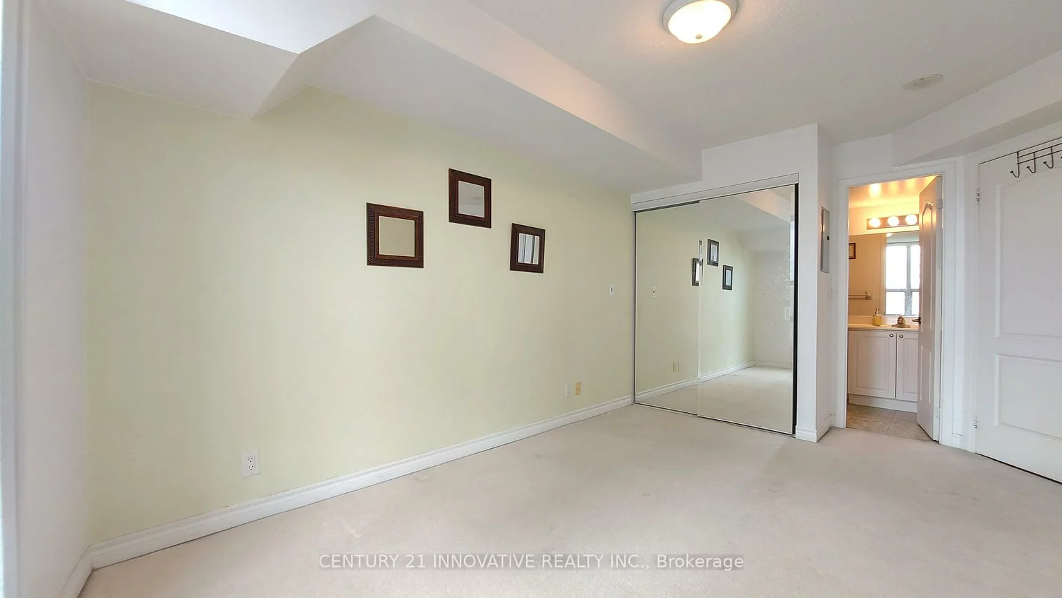 33, Elm, City Centre, Mississauga