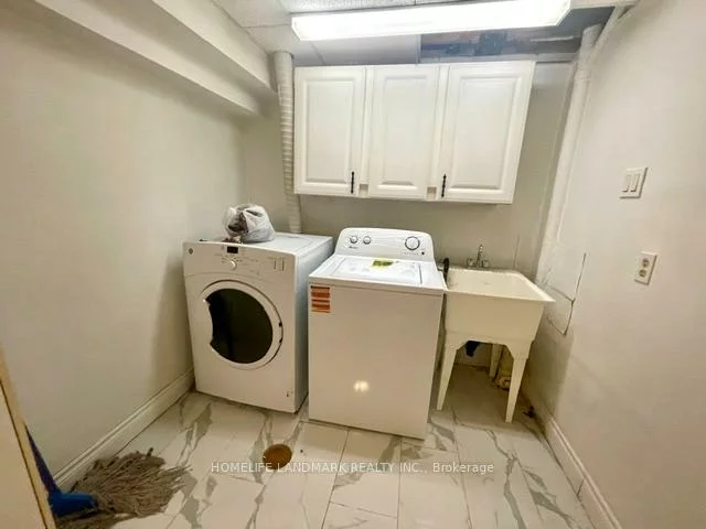 3025, Cedarglen, Erindale, Mississauga
