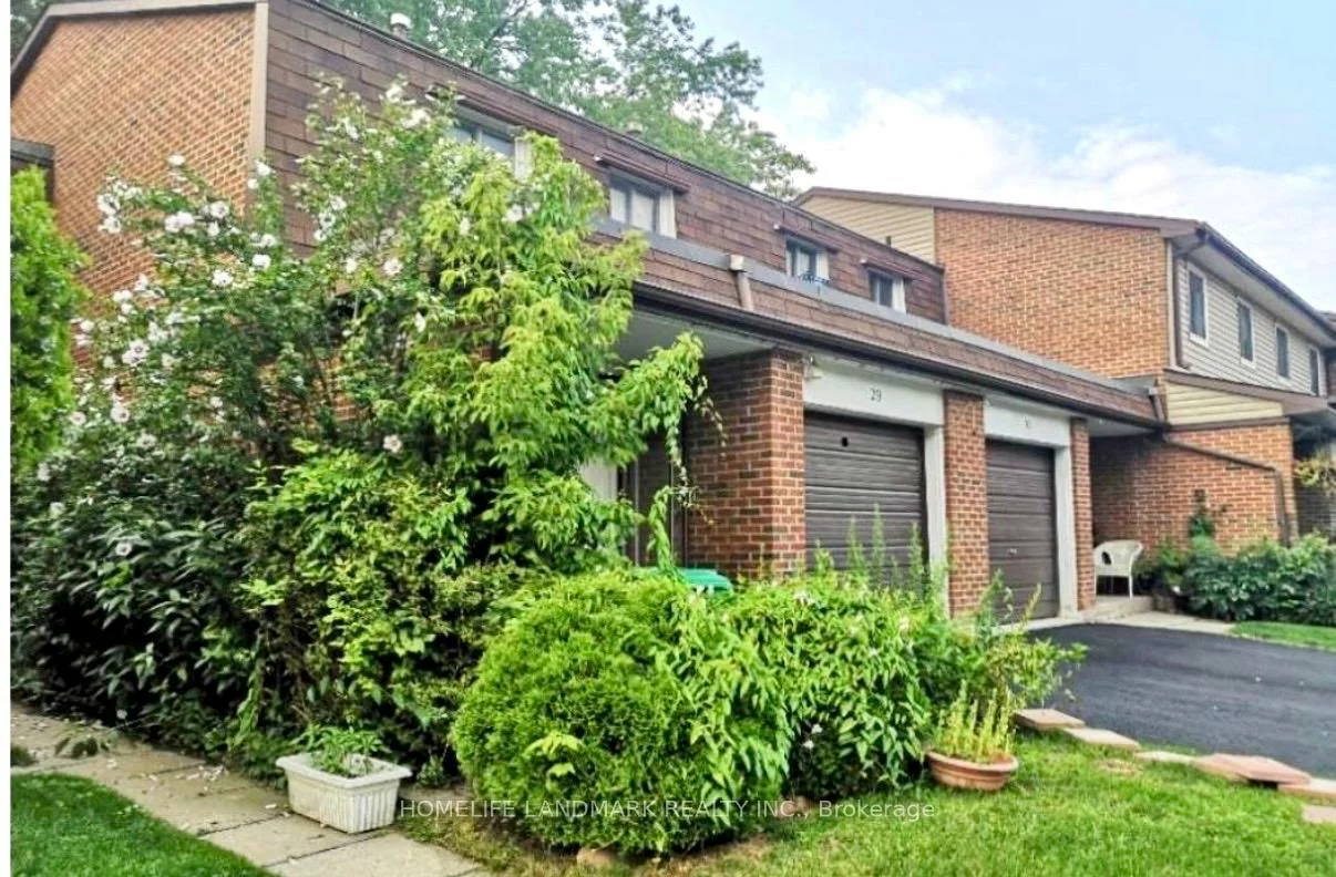3025, Cedarglen, Erindale, Mississauga