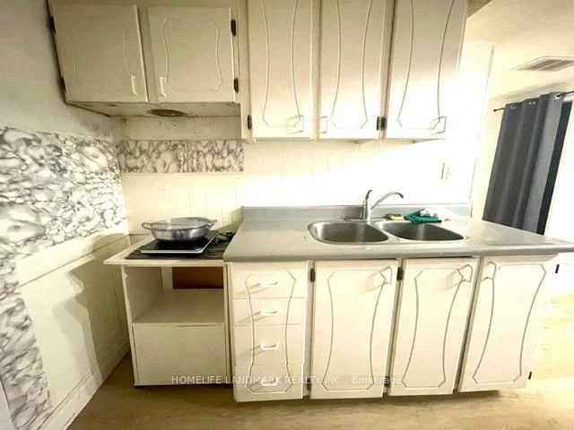 3025, Cedarglen, Erindale, Mississauga