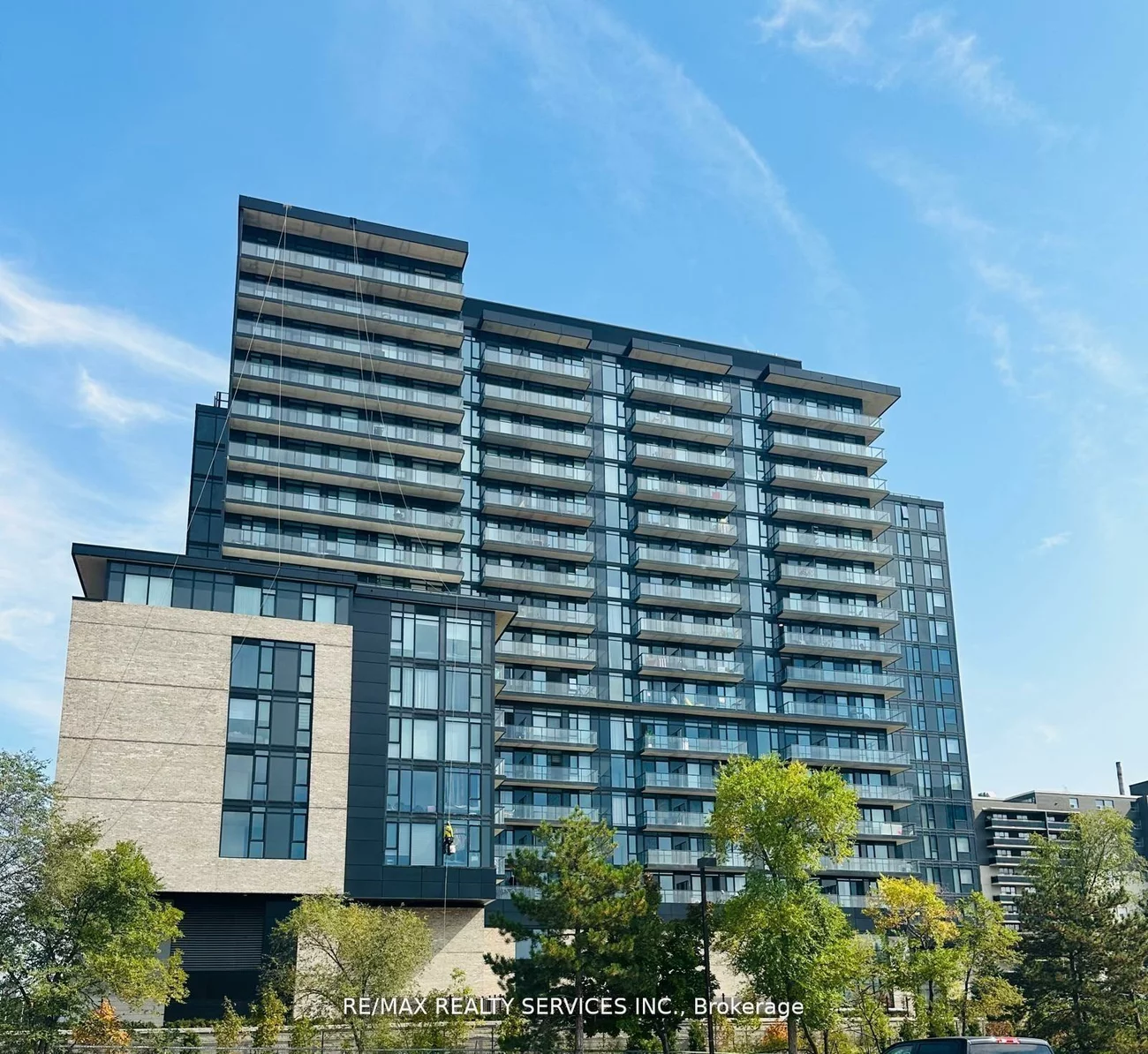 86, Dundas, Cooksville, Mississauga