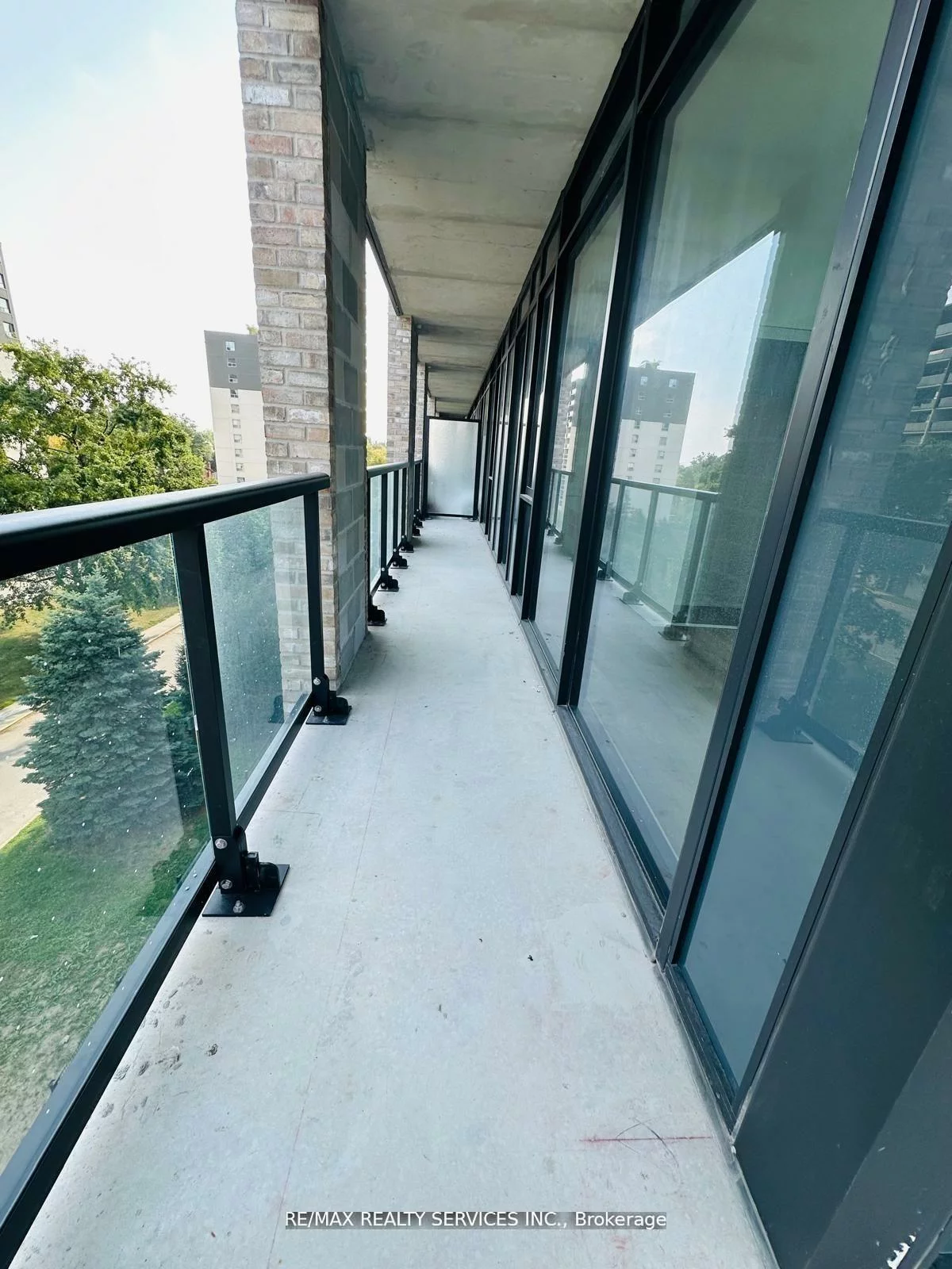 86, Dundas, Cooksville, Mississauga