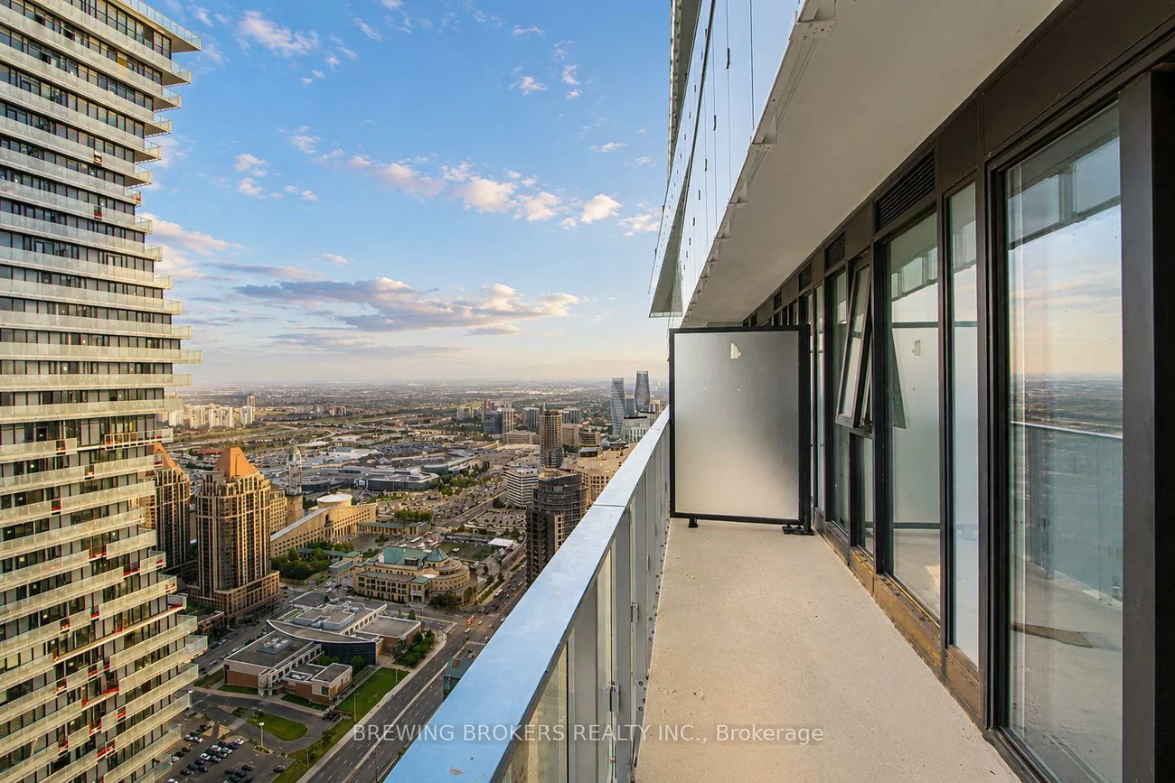3883, Quartz, City Centre, Mississauga
