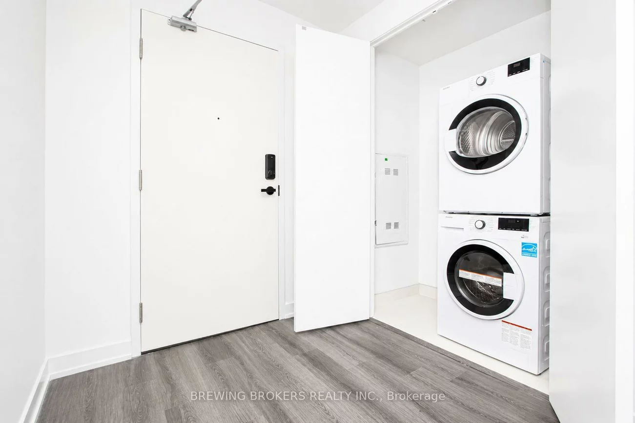 3883, Quartz, City Centre, Mississauga