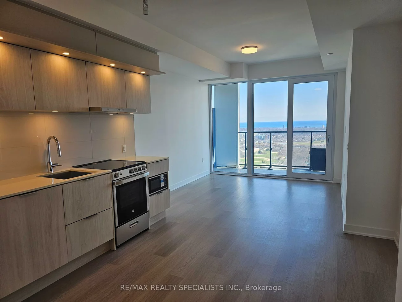 448, Burnhamthorpe, City Centre, Mississauga