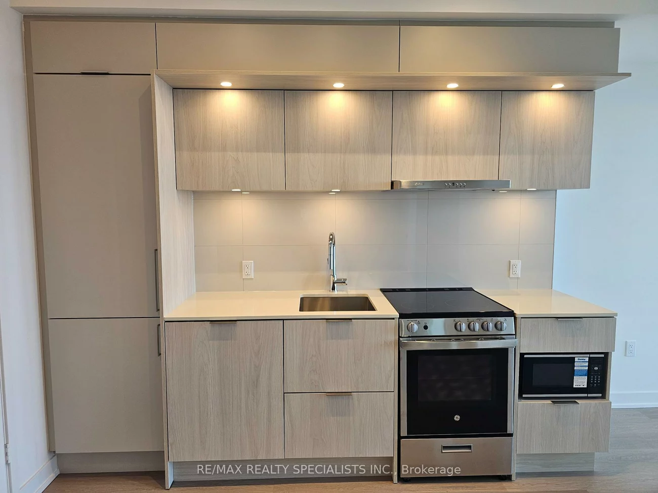 448, Burnhamthorpe, City Centre, Mississauga