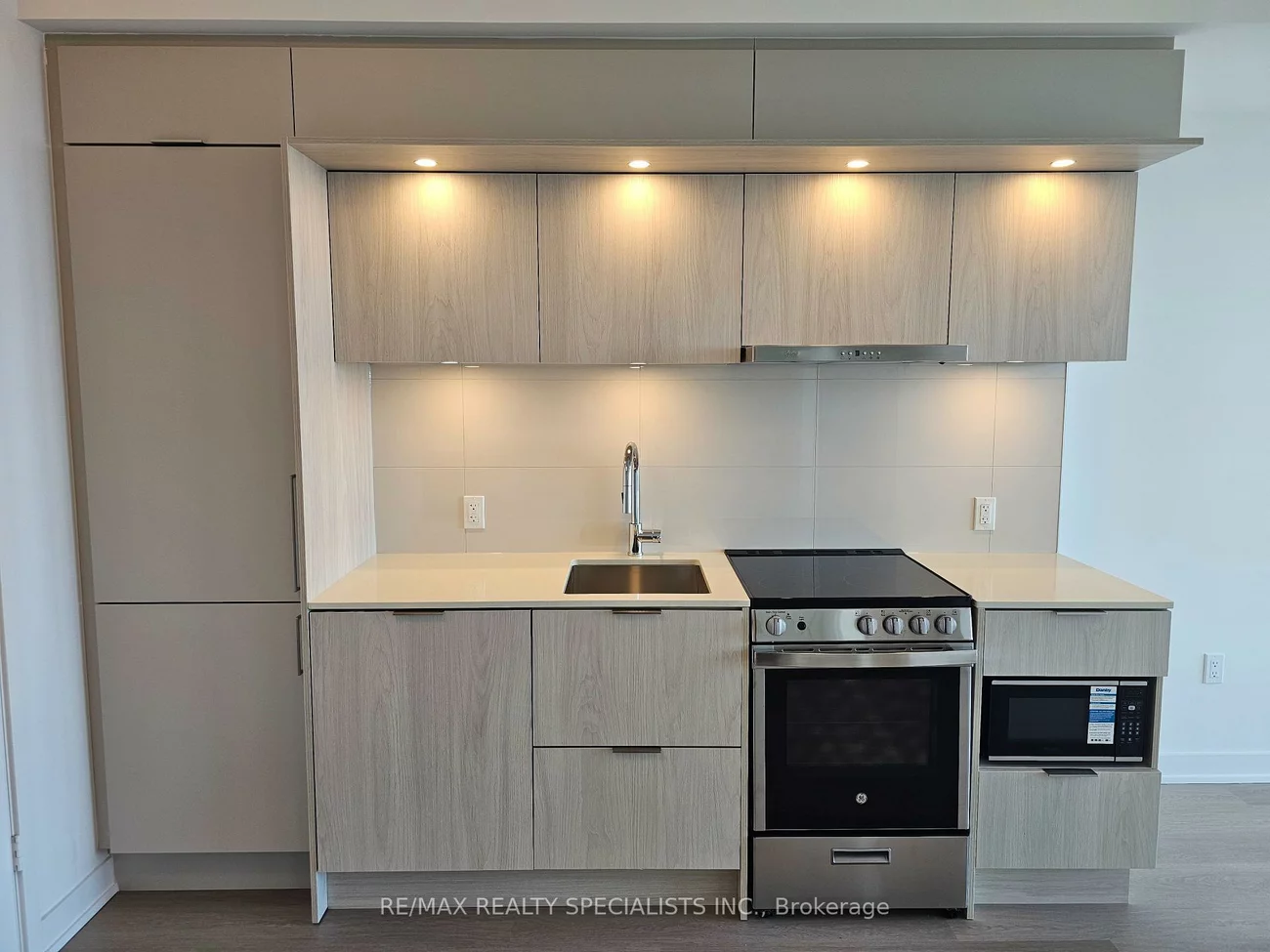 448, Burnhamthorpe, City Centre, Mississauga