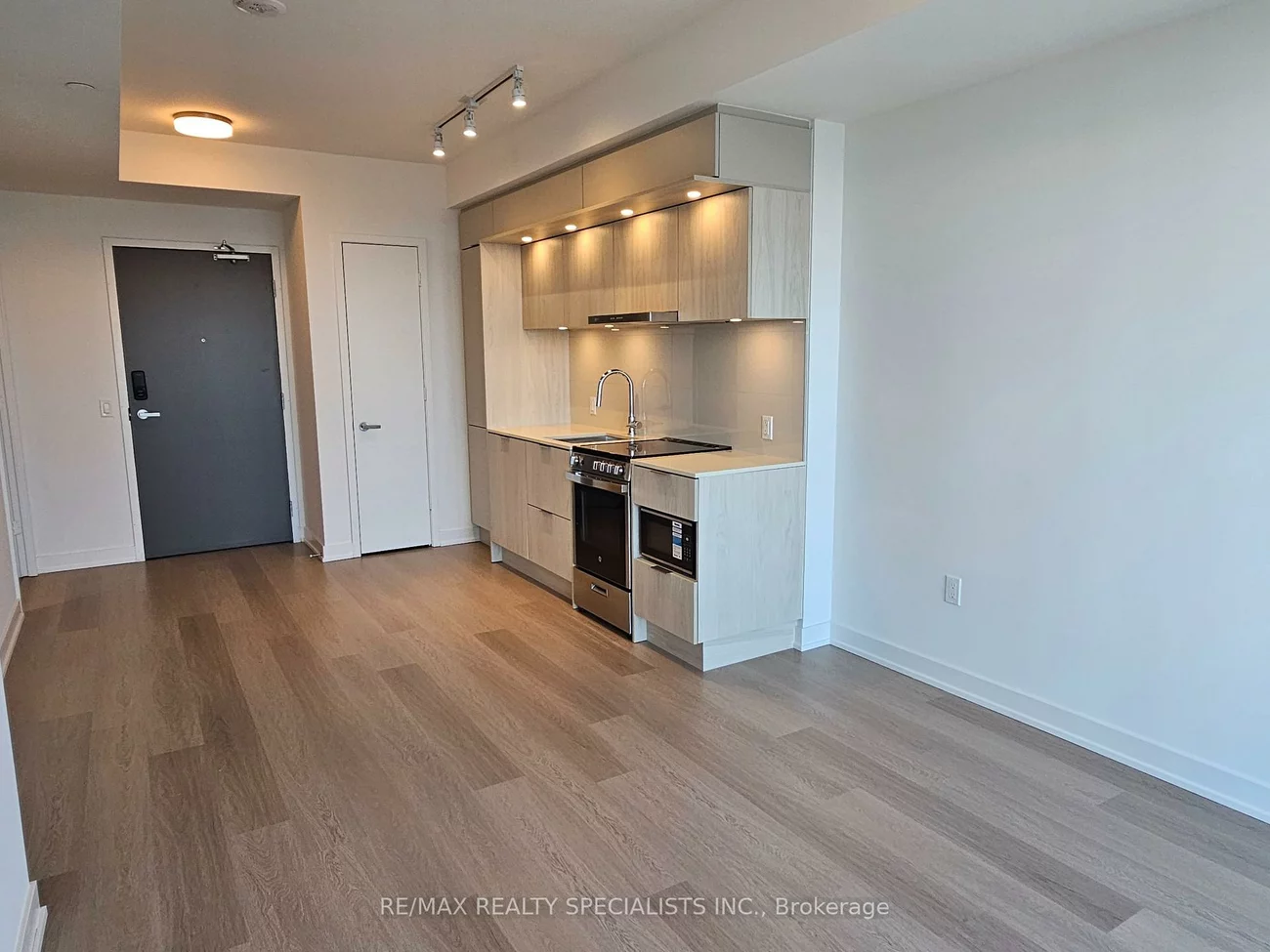 448, Burnhamthorpe, City Centre, Mississauga