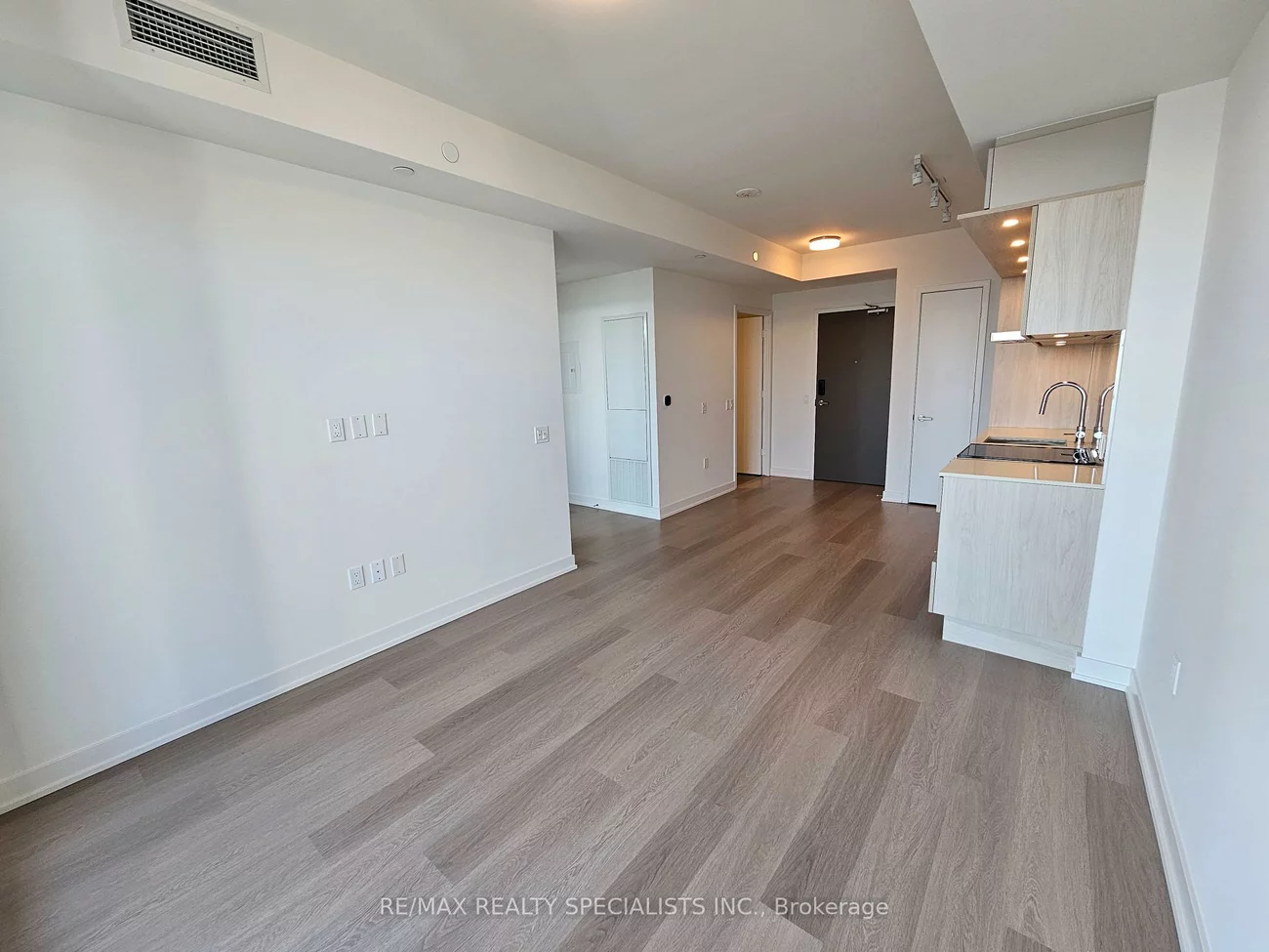 448, Burnhamthorpe, City Centre, Mississauga