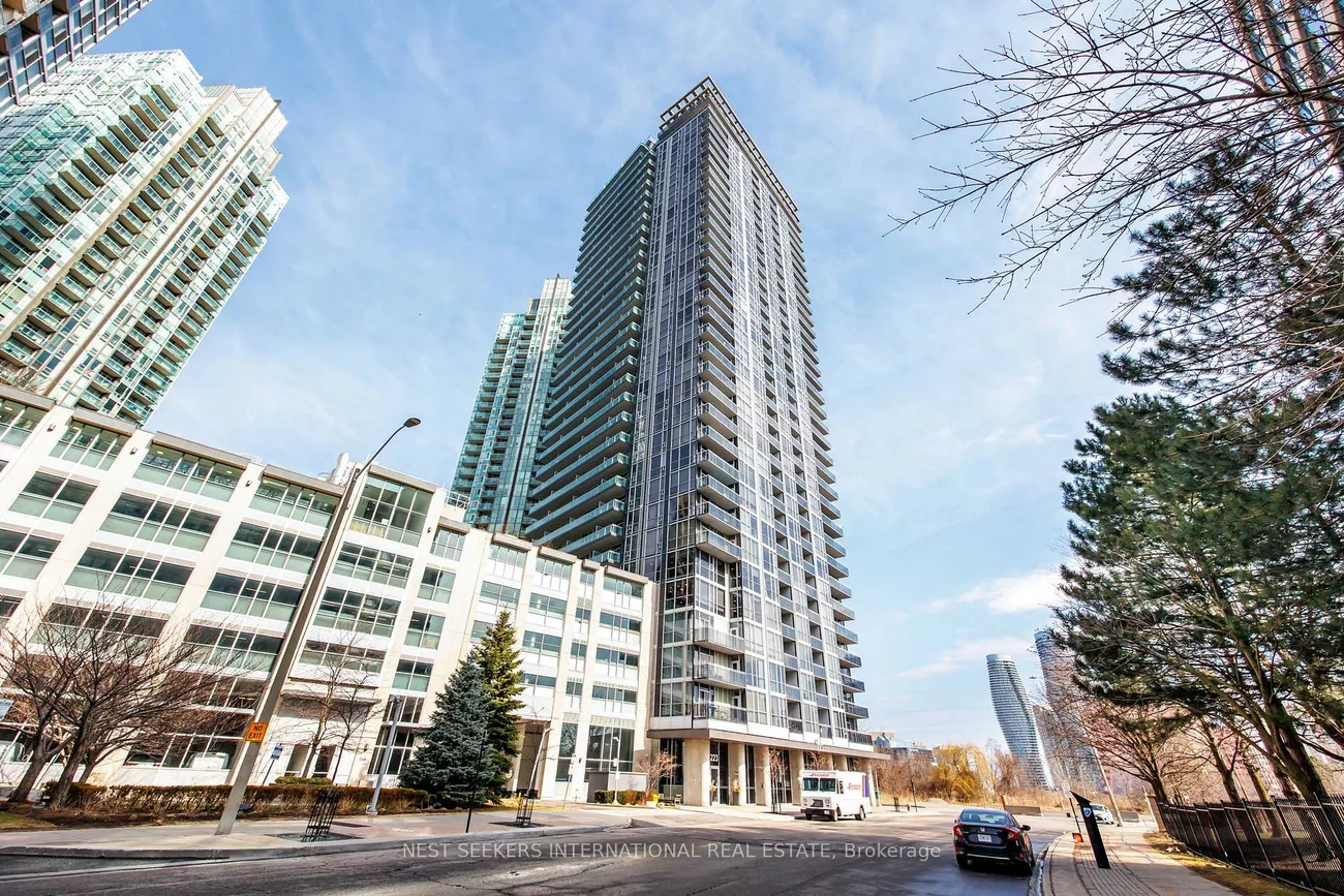 223, Webb, City Centre, Mississauga