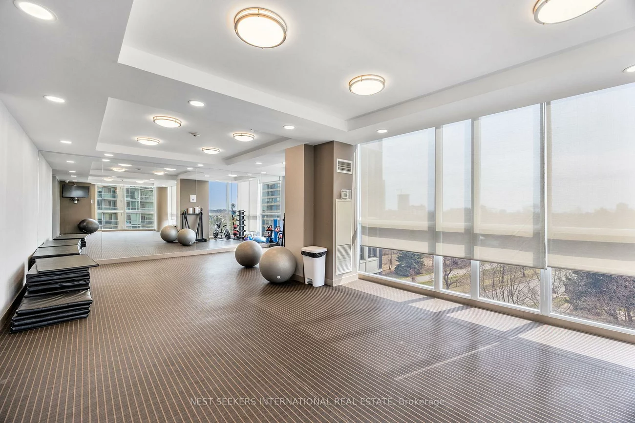 223, Webb, City Centre, Mississauga