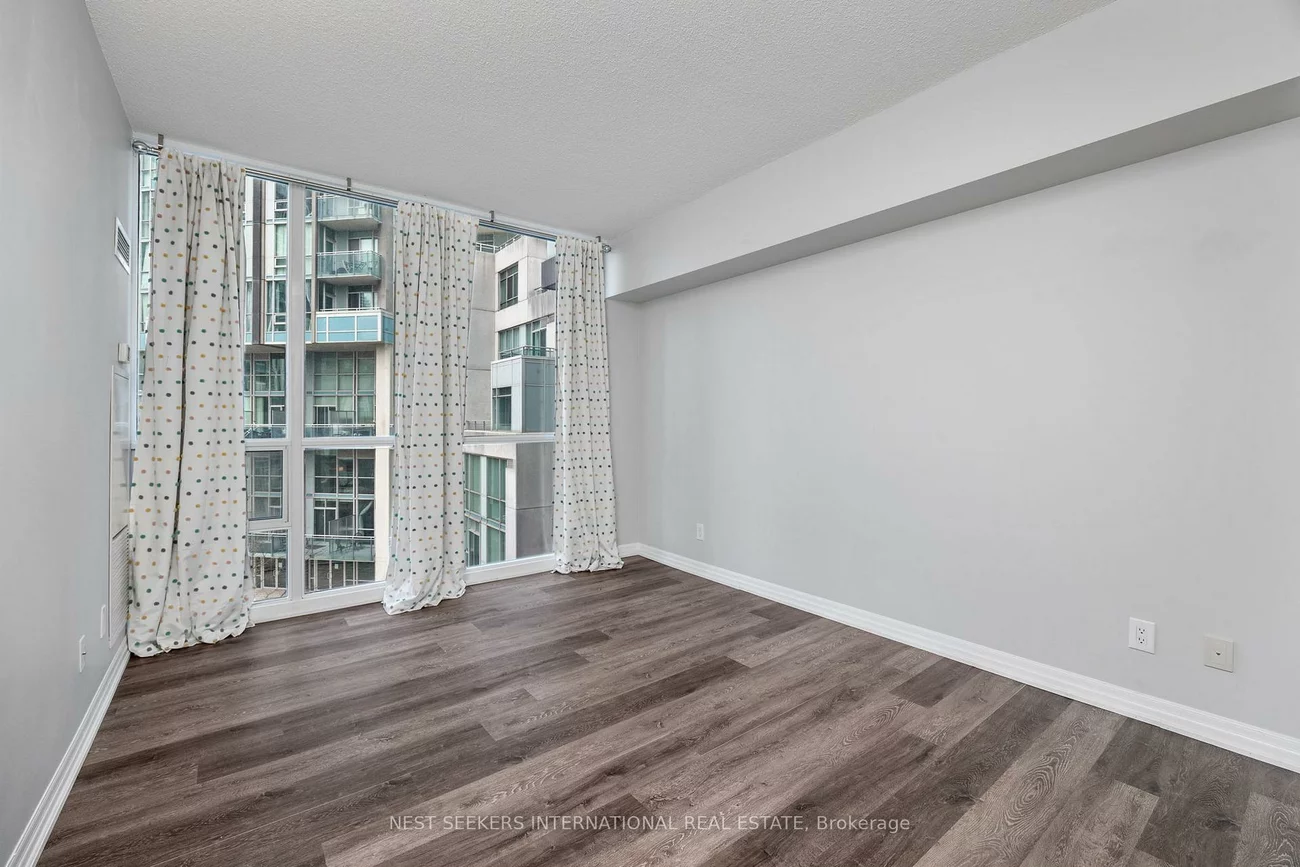 223, Webb, City Centre, Mississauga