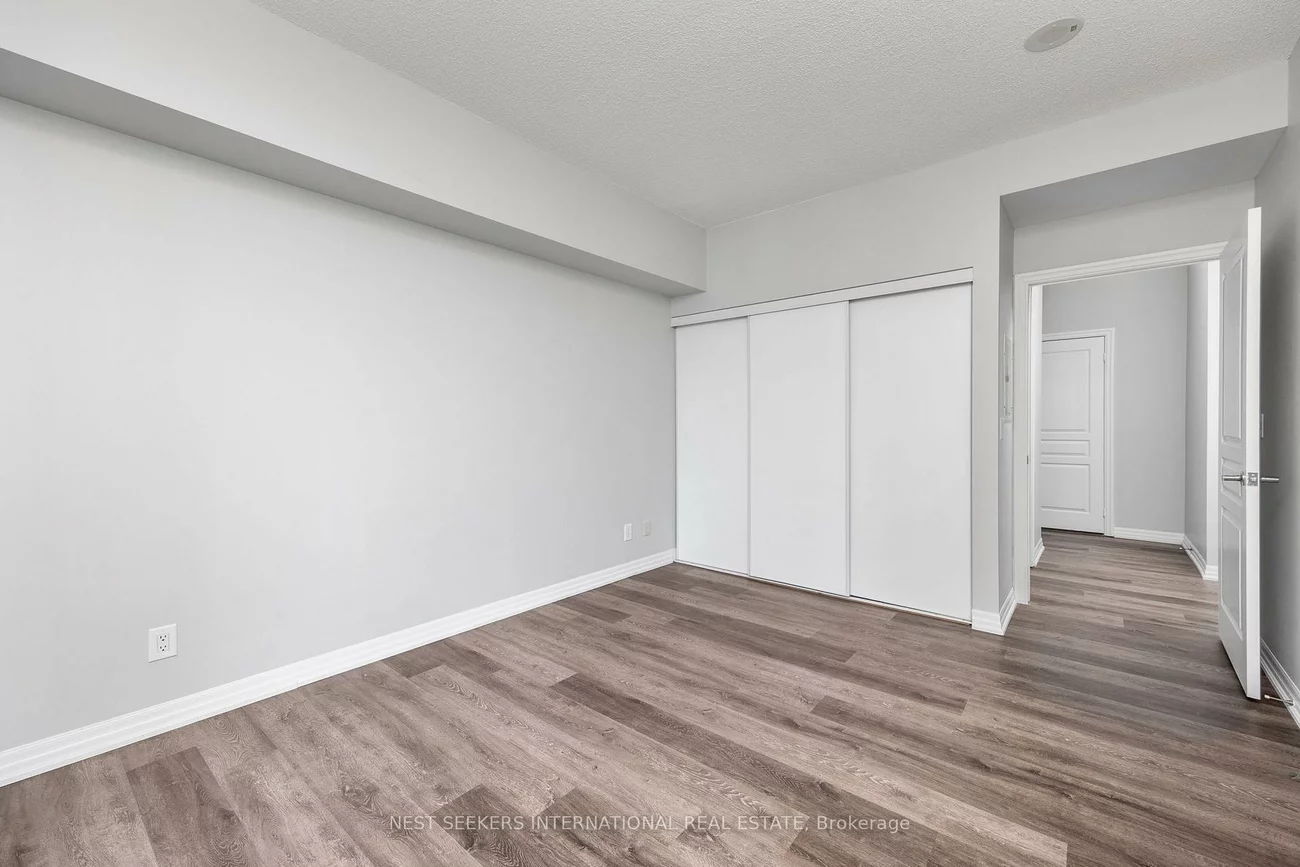 223, Webb, City Centre, Mississauga