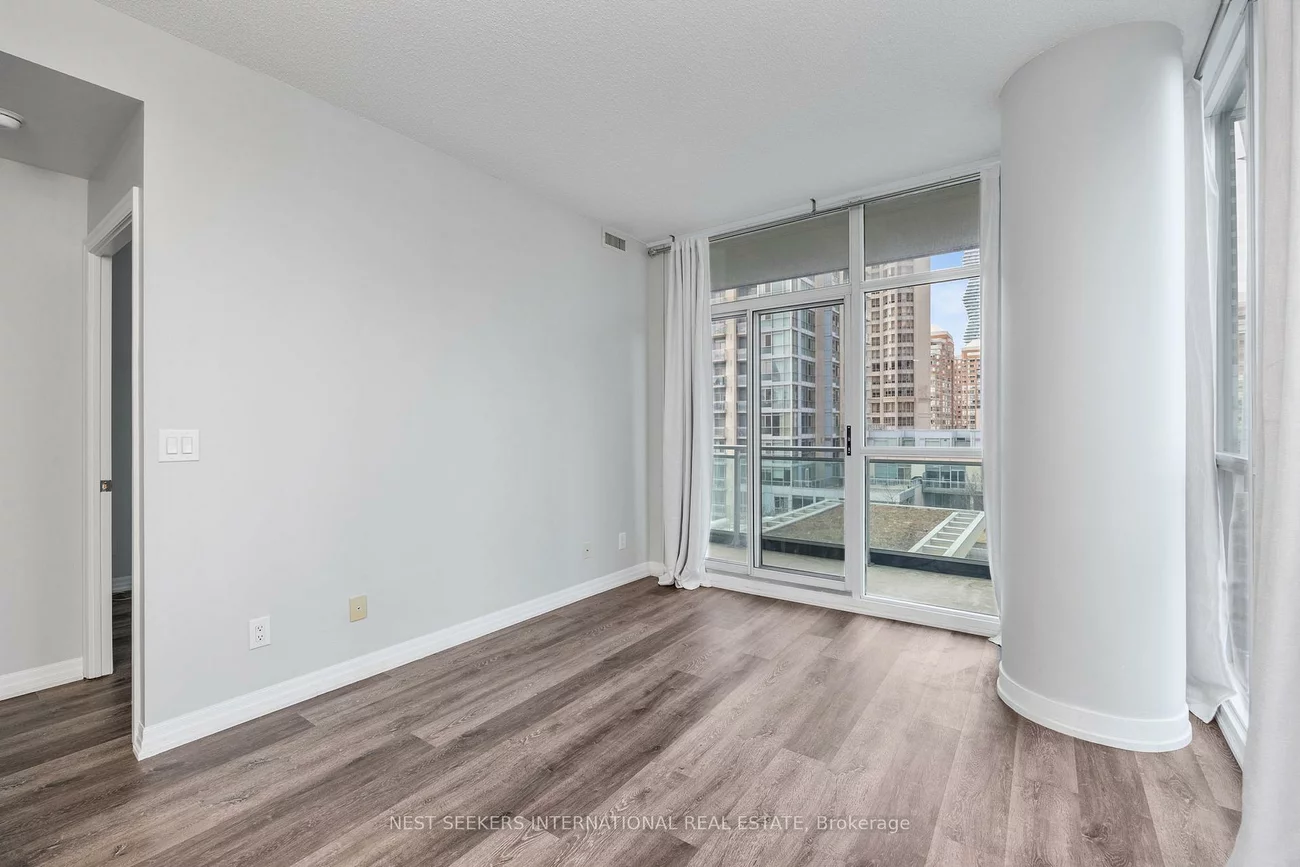 223, Webb, City Centre, Mississauga
