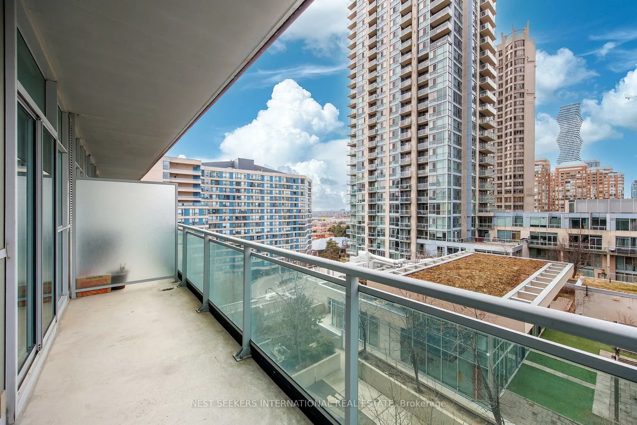 223, Webb, City Centre, Mississauga