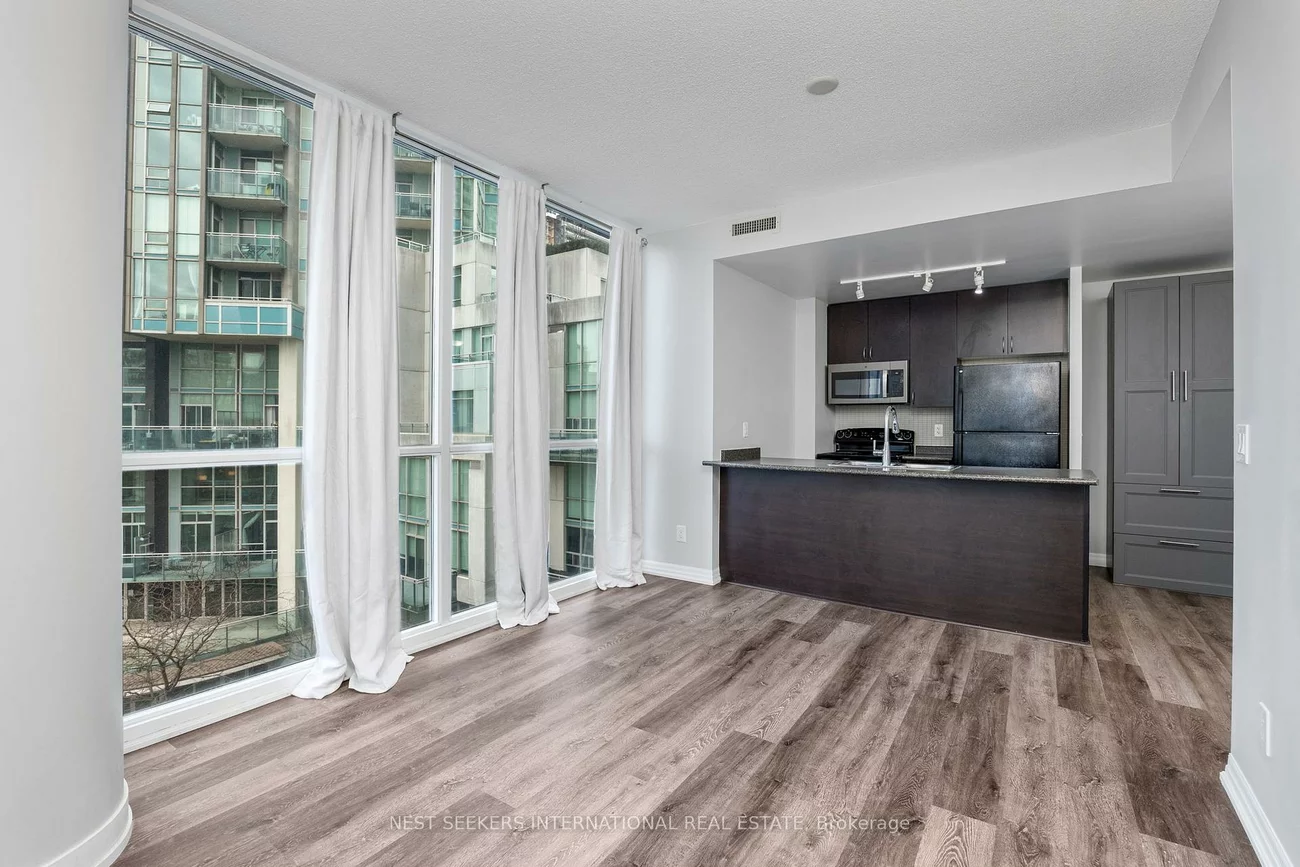 223, Webb, City Centre, Mississauga