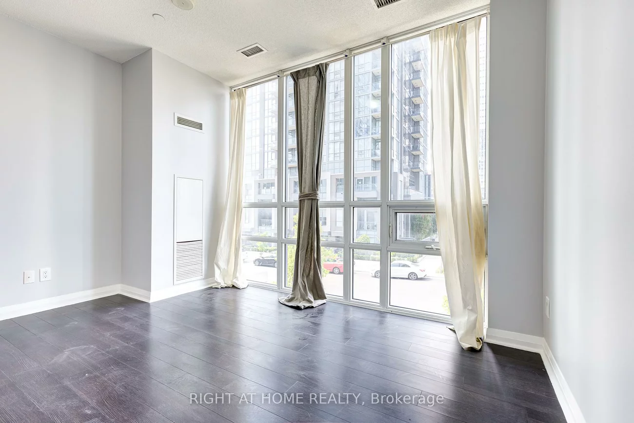 55, Eglinton, Hurontario, Mississauga