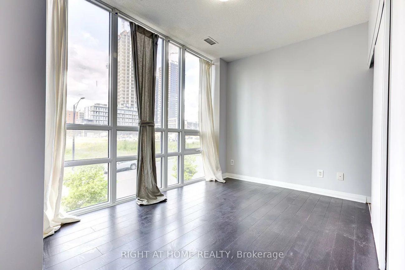 55, Eglinton, Hurontario, Mississauga