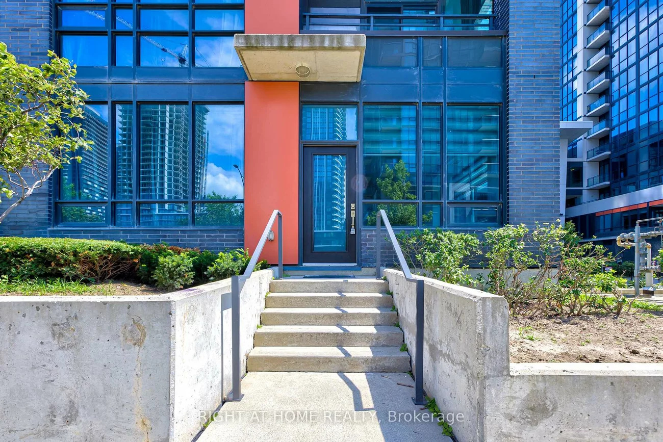 55, Eglinton, Hurontario, Mississauga
