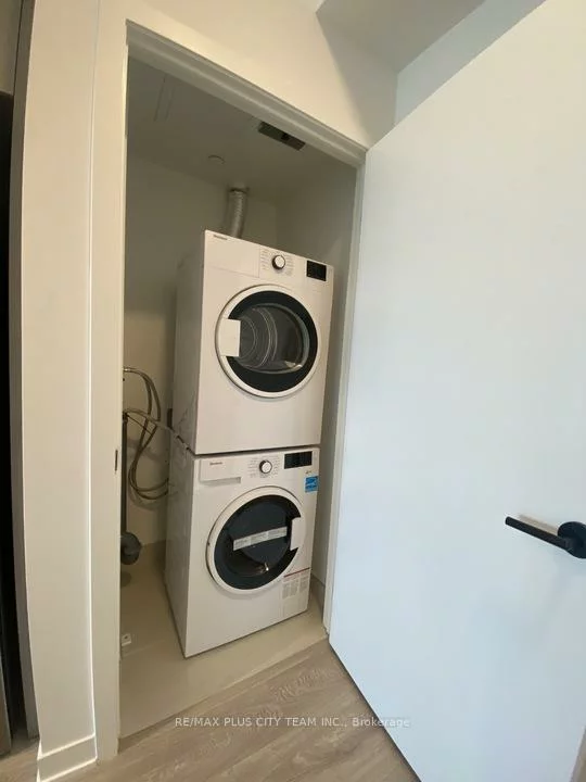 2495, Eglinton, Erin Mills, Mississauga
