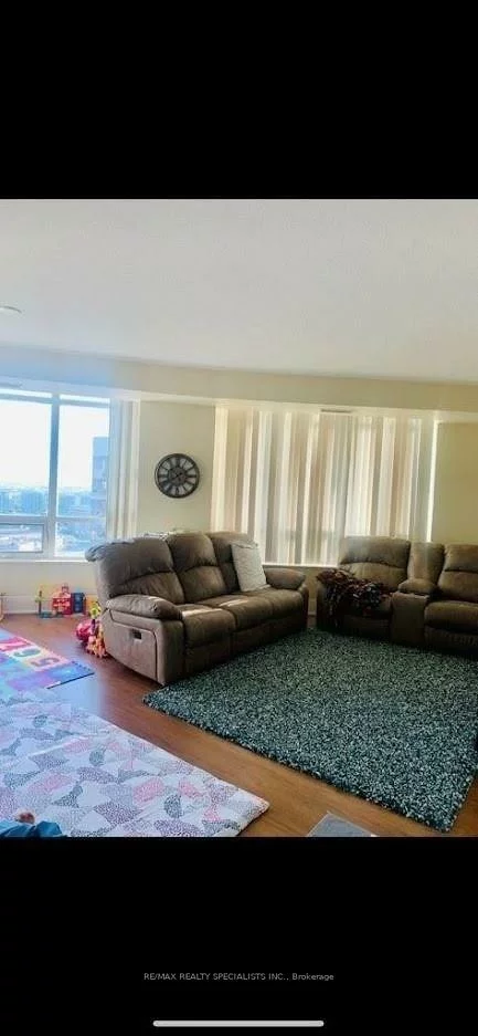 330, Burnhamthorpe, City Centre, Mississauga