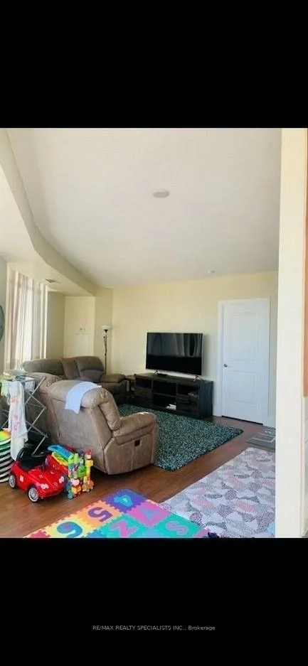 330, Burnhamthorpe, City Centre, Mississauga
