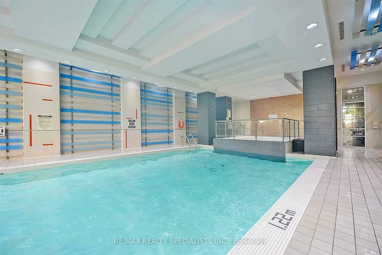330, Burnhamthorpe, City Centre, Mississauga