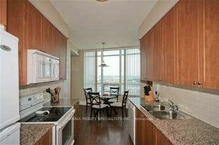 330, Burnhamthorpe, City Centre, Mississauga