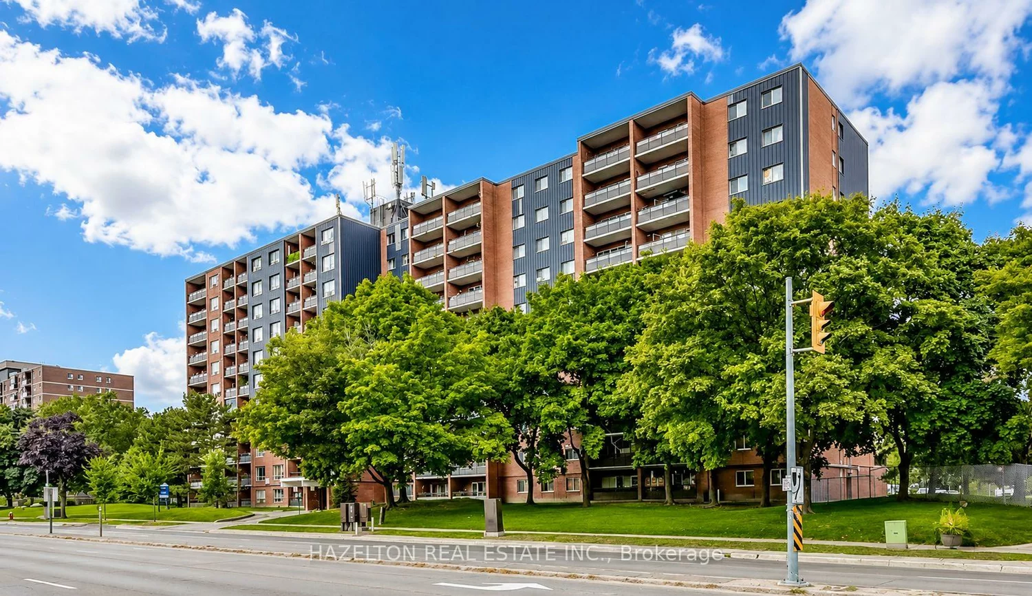 1665, Bloor, Applewood, Mississauga
