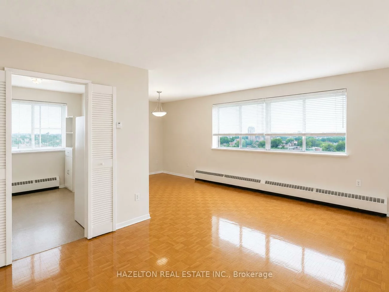 1665, Bloor, Applewood, Mississauga