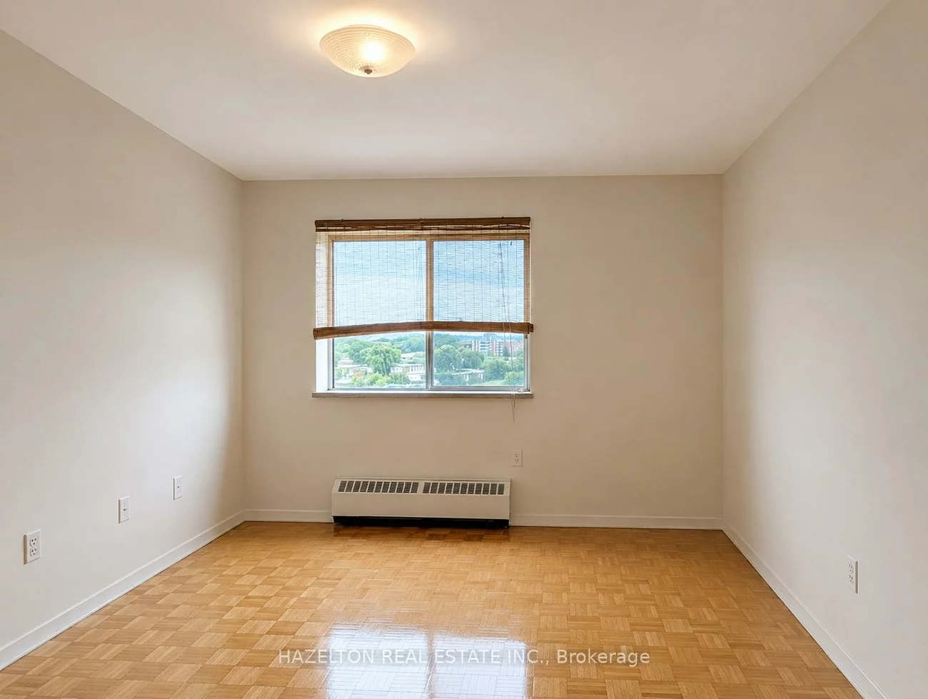 1665, Bloor, Applewood, Mississauga