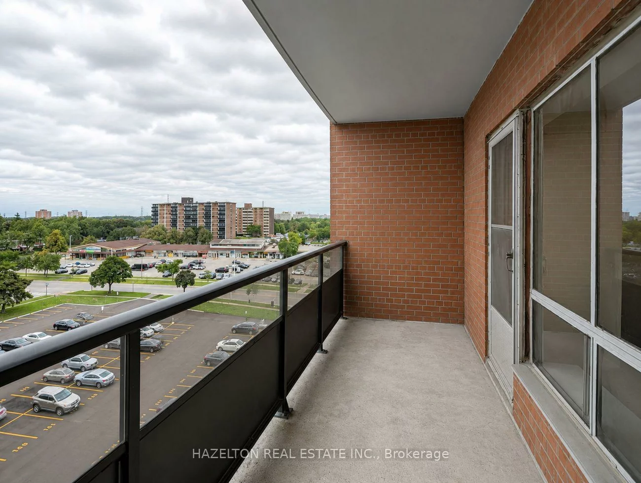 1665, Bloor, Applewood, Mississauga