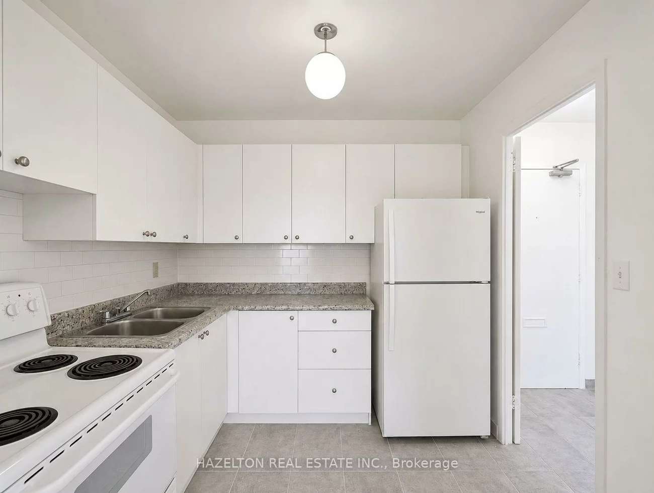 1665, Bloor, Applewood, Mississauga