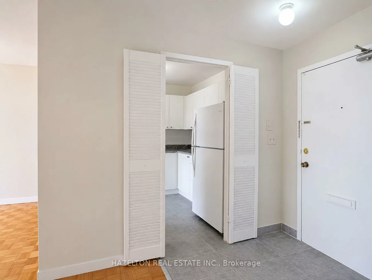 1665, Bloor, Applewood, Mississauga