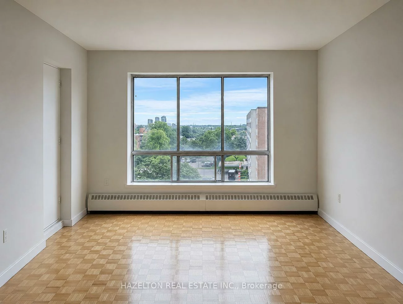 1665, Bloor, Applewood, Mississauga