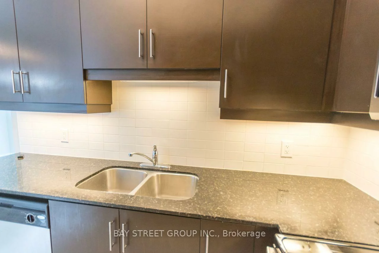 60, Absolute, City Centre, Mississauga