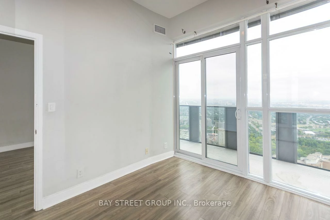 60, Absolute, City Centre, Mississauga