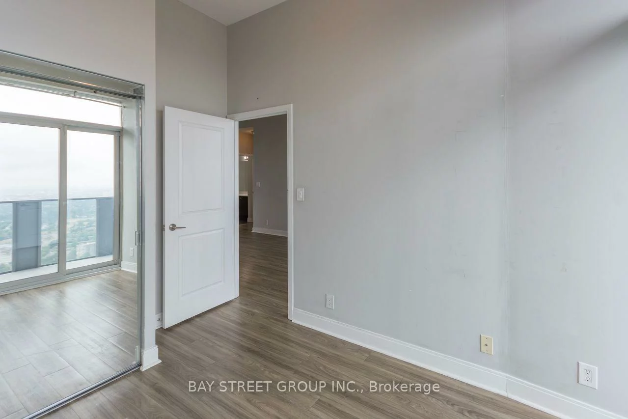 60, Absolute, City Centre, Mississauga