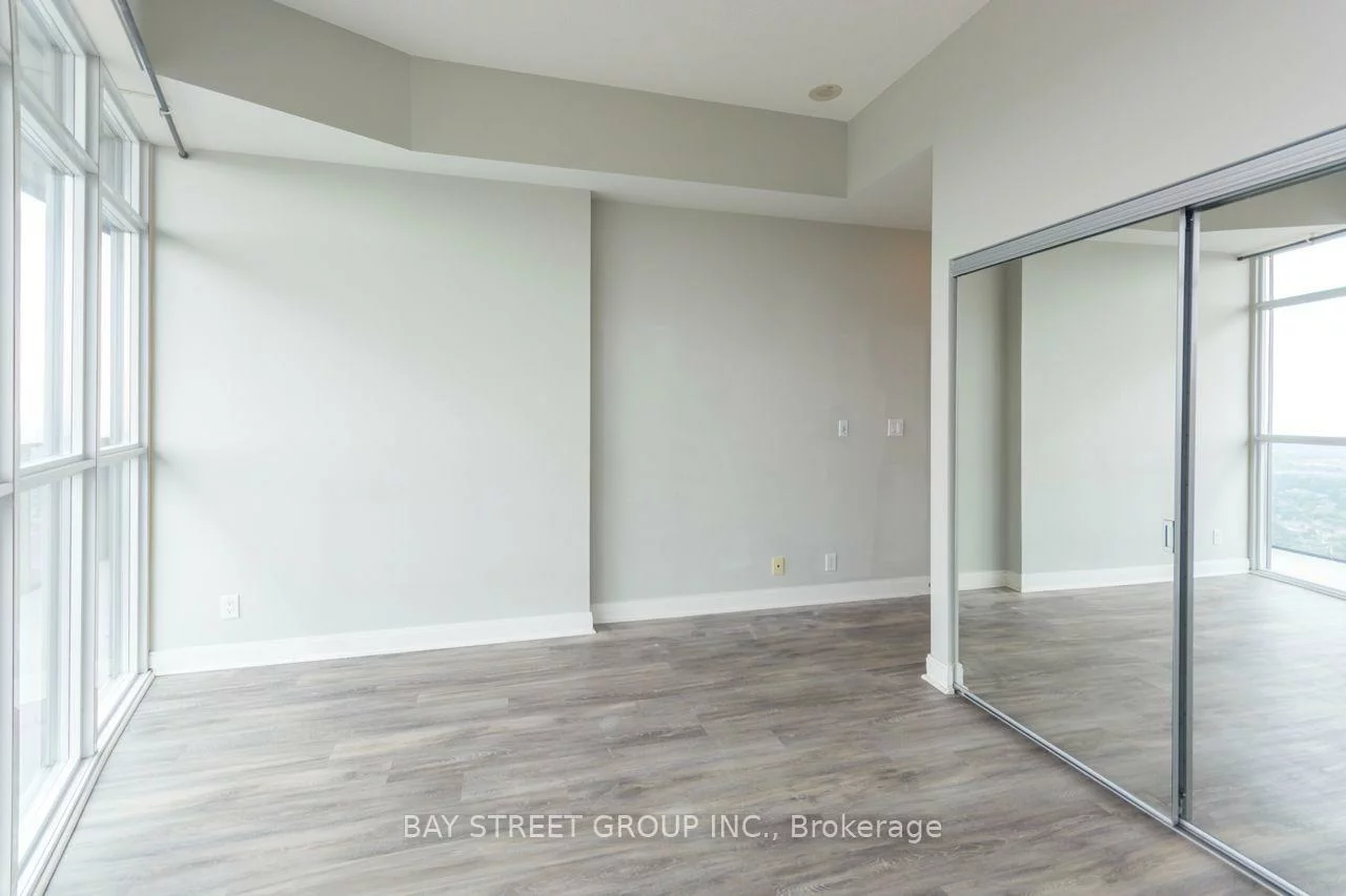 60, Absolute, City Centre, Mississauga