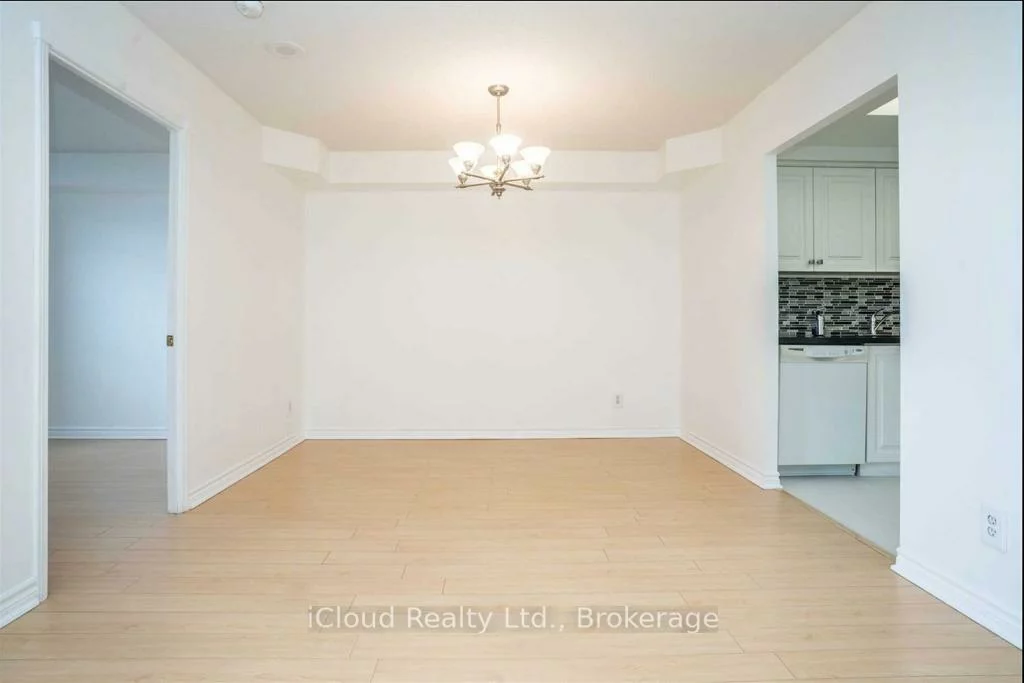 135, Hillcrest, Cooksville, Mississauga