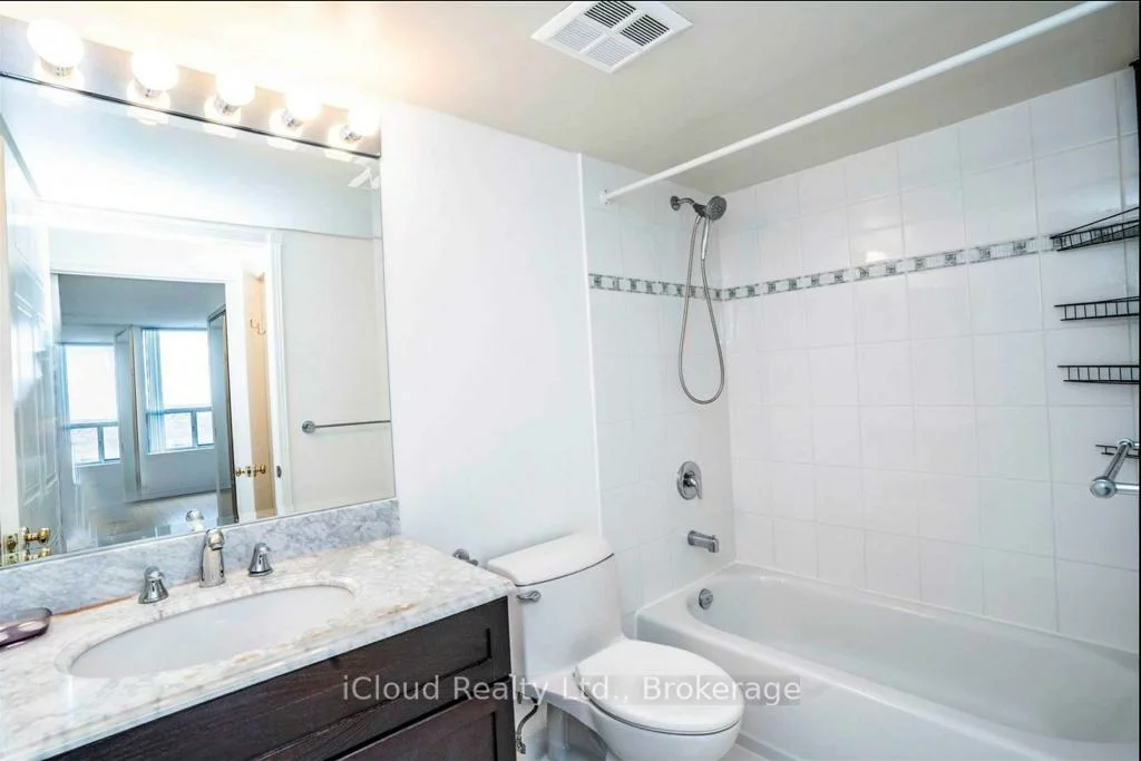 135, Hillcrest, Cooksville, Mississauga