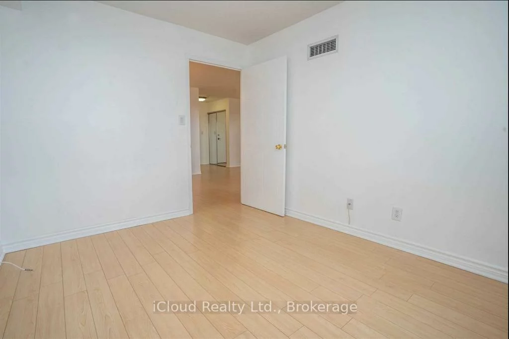 135, Hillcrest, Cooksville, Mississauga