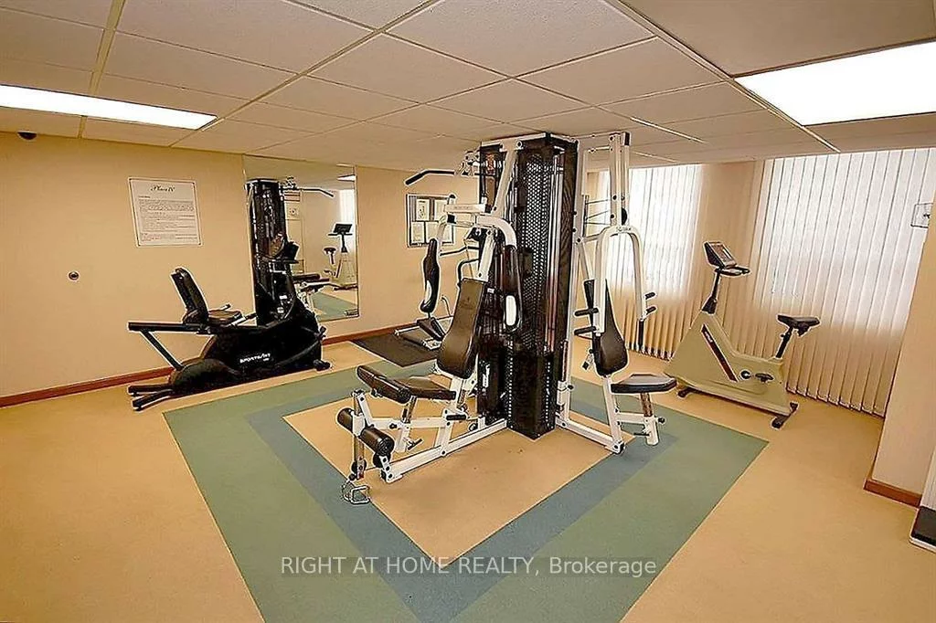 3650, Kaneff, Mississauga Valleys, Mississauga
