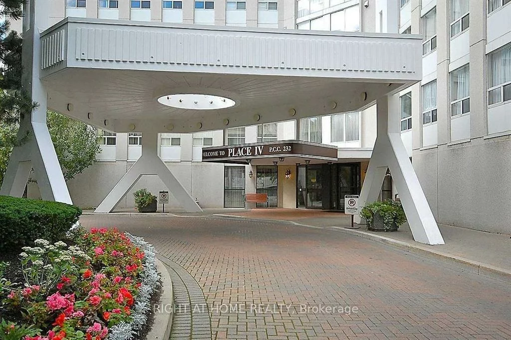 3650, Kaneff, Mississauga Valleys, Mississauga