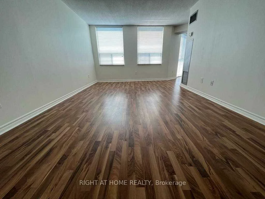 3650, Kaneff, Mississauga Valleys, Mississauga