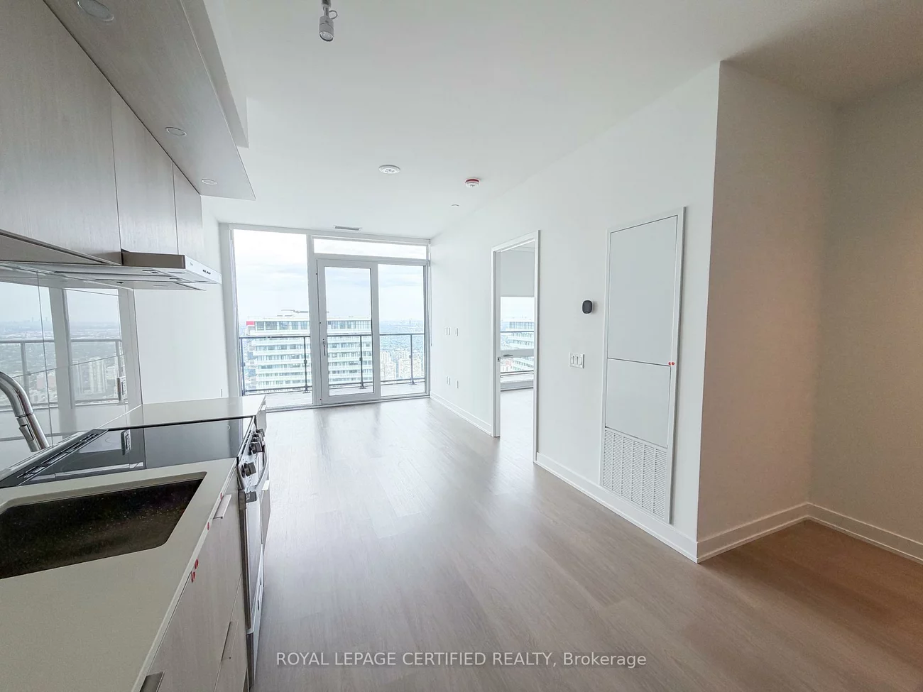 448, Burnhamthorpe Rd W, City Centre, Mississauga