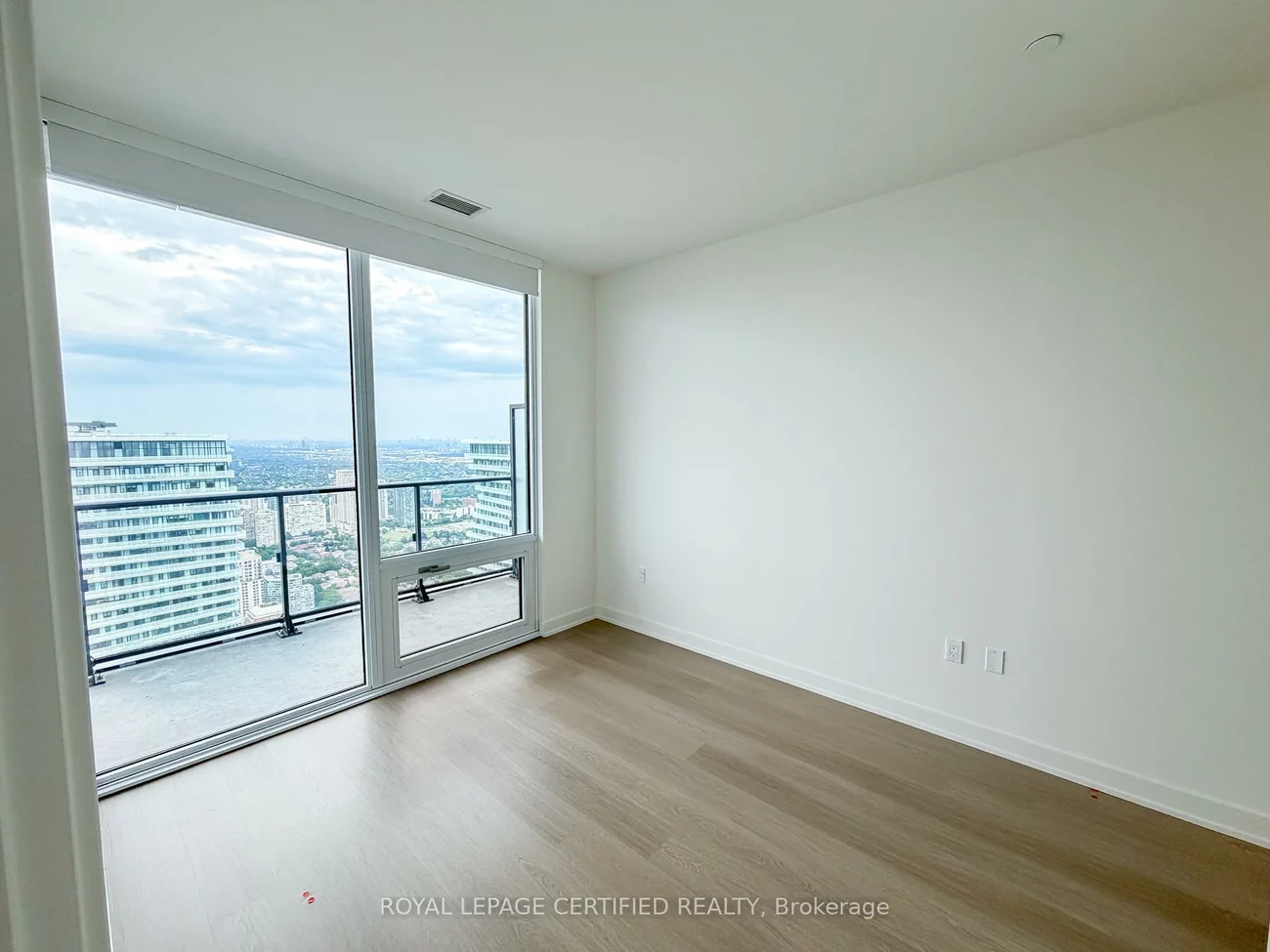448, Burnhamthorpe Rd W, City Centre, Mississauga