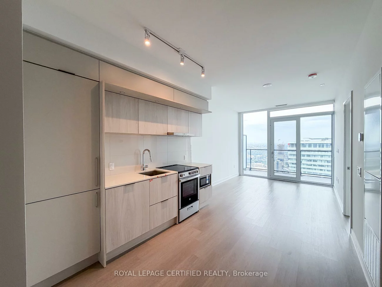 448, Burnhamthorpe Rd W, City Centre, Mississauga