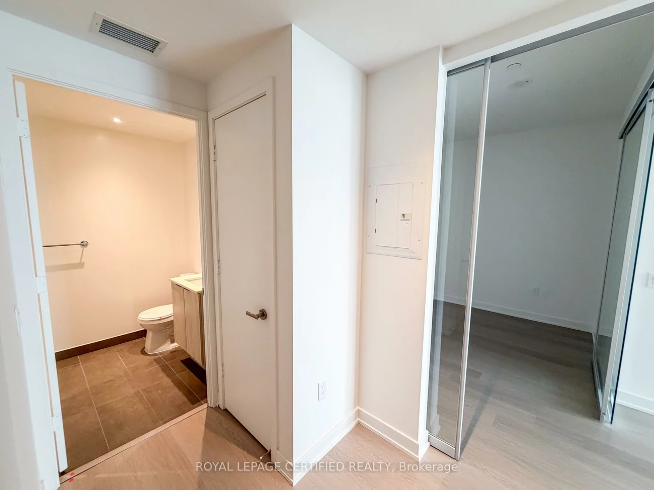 448, Burnhamthorpe Rd W, City Centre, Mississauga