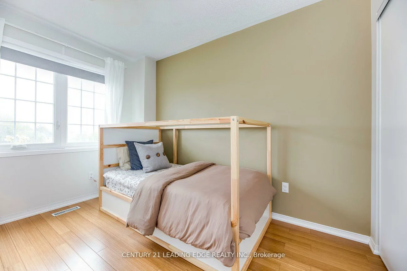 2945, Thomas, Central Erin Mills, Mississauga